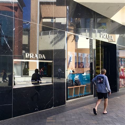 prada store san diego